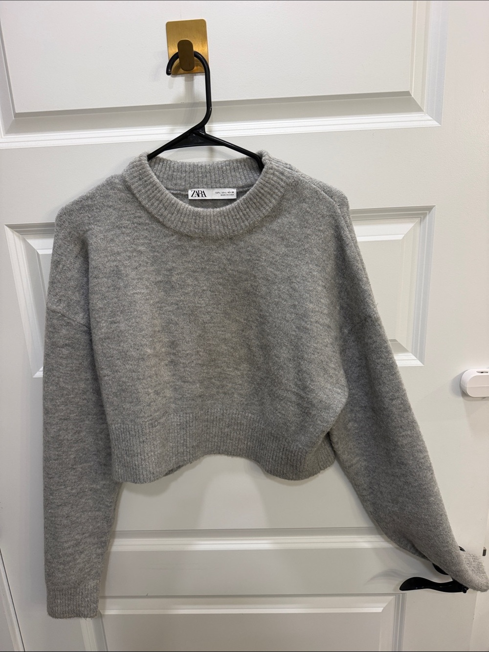 Zara Gray Cropped Crewneck Sweater
